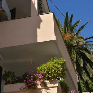 https://apartment-bakaric.primorje-gorskikotar.com